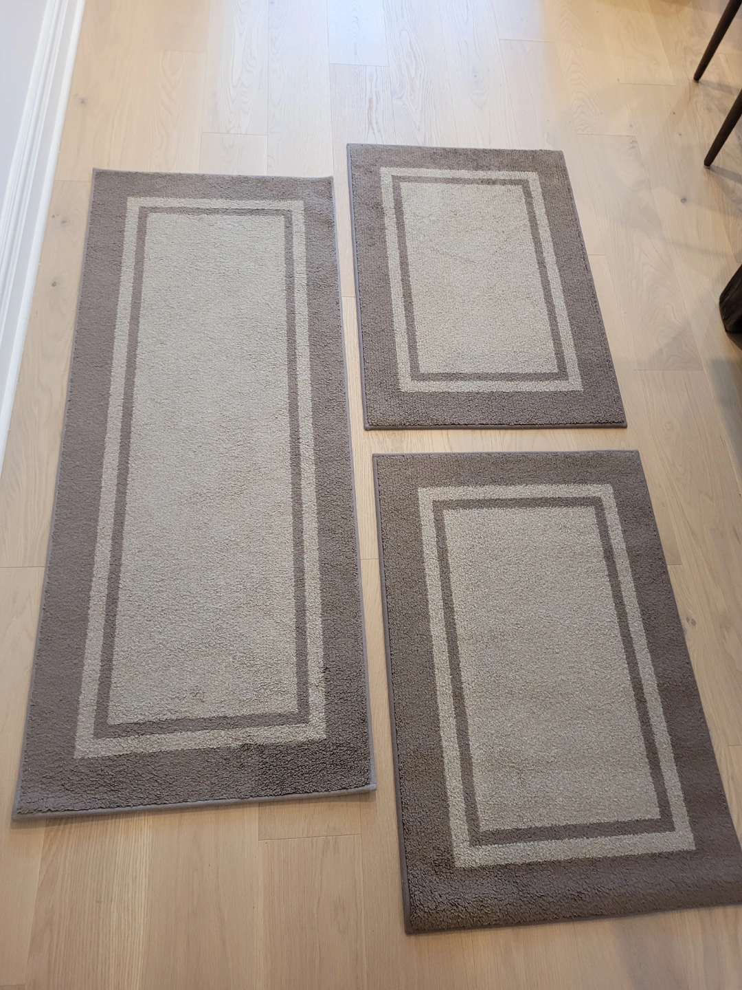FREE Set of 3 Kitchen Rugs - photo 3