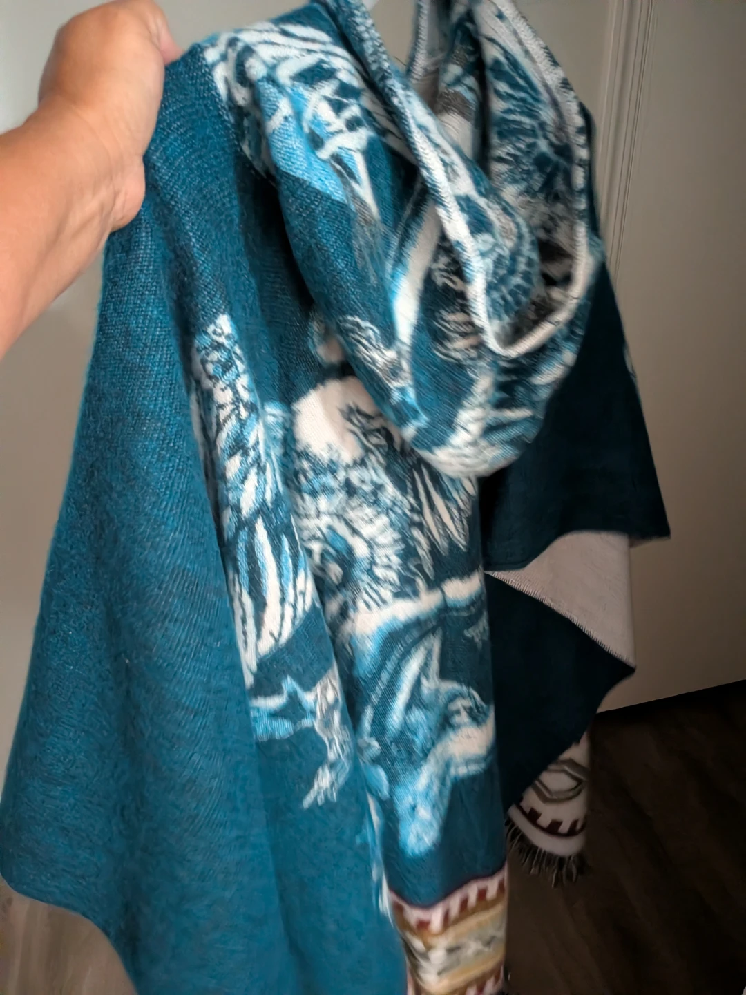 Old Tribes Hooded Poncho - photo 3