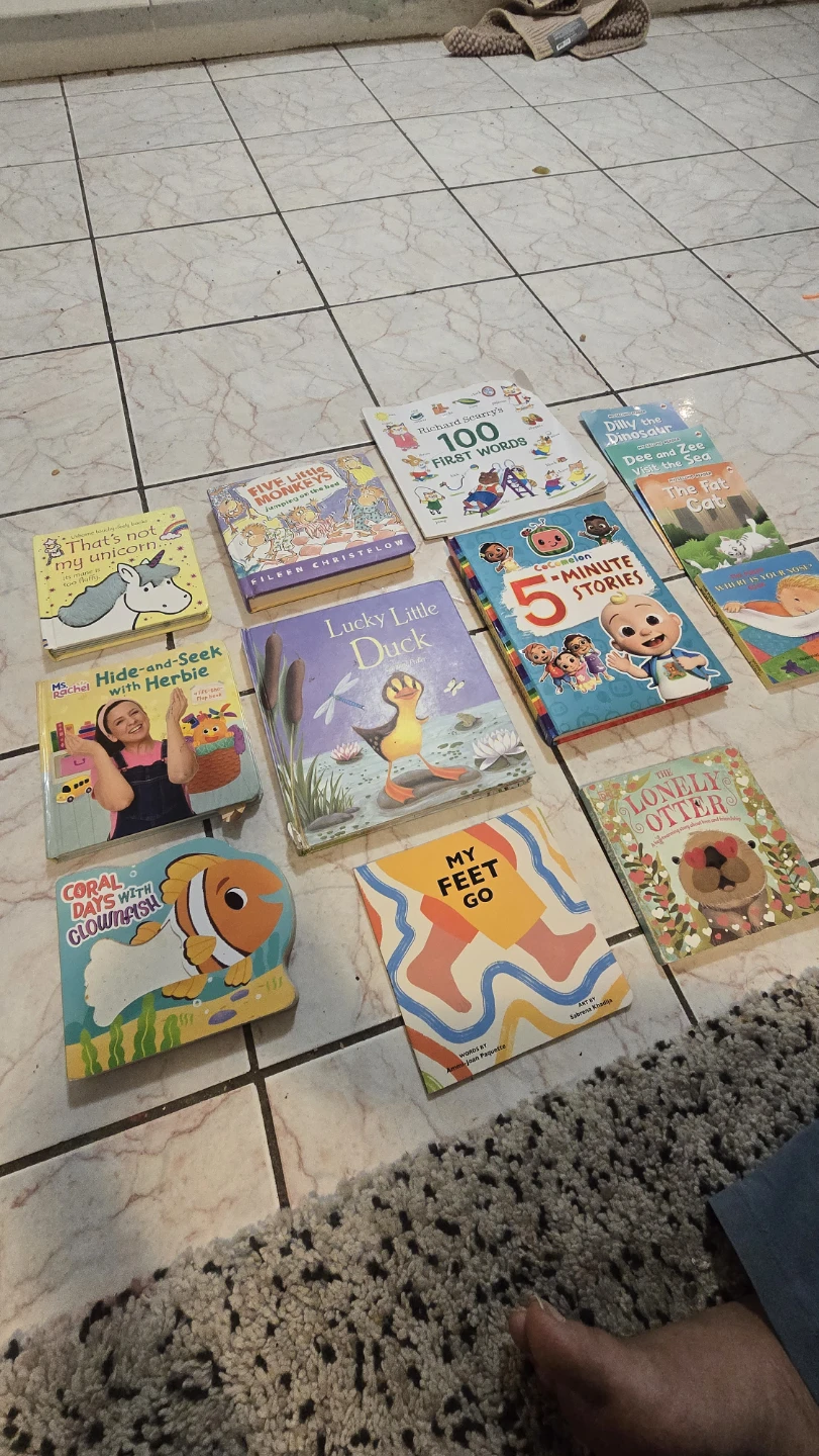 Children's Board Books Bundle - photo 3