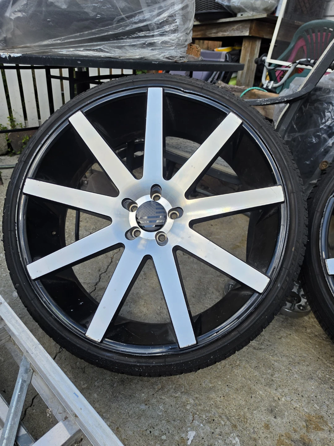 24 inch Onyx wheels 5x108