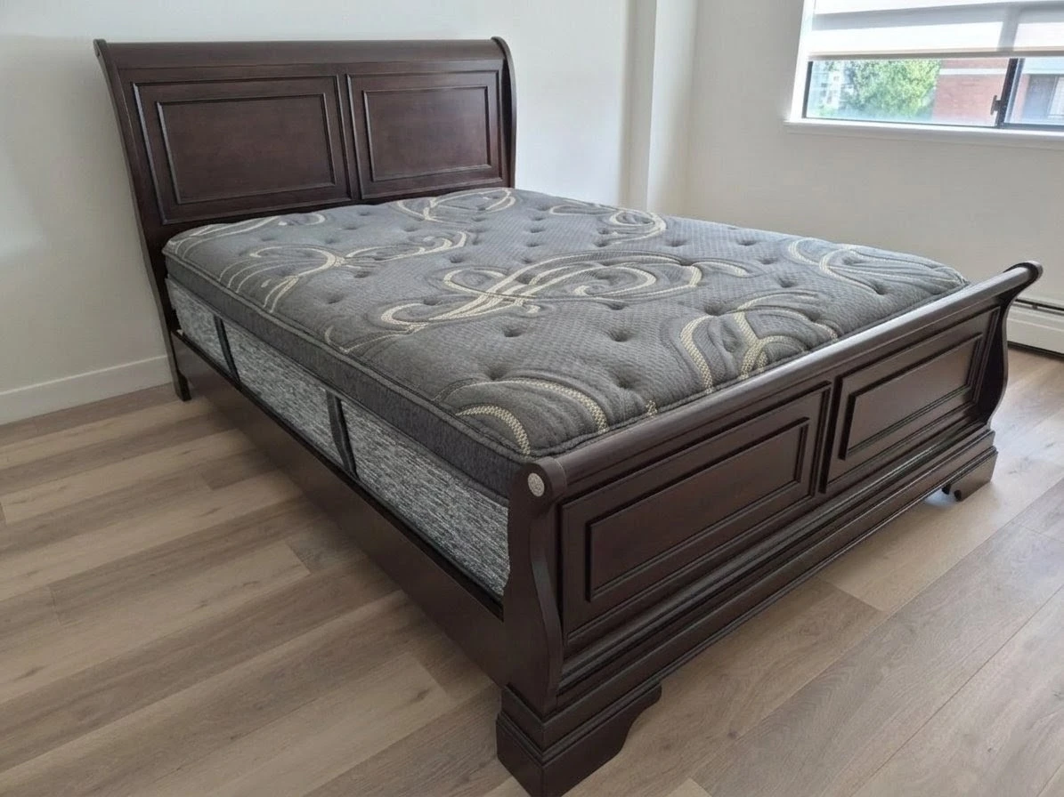 Beautiful Dark Brown Bed Frame & Beautyrest World Class Mattress