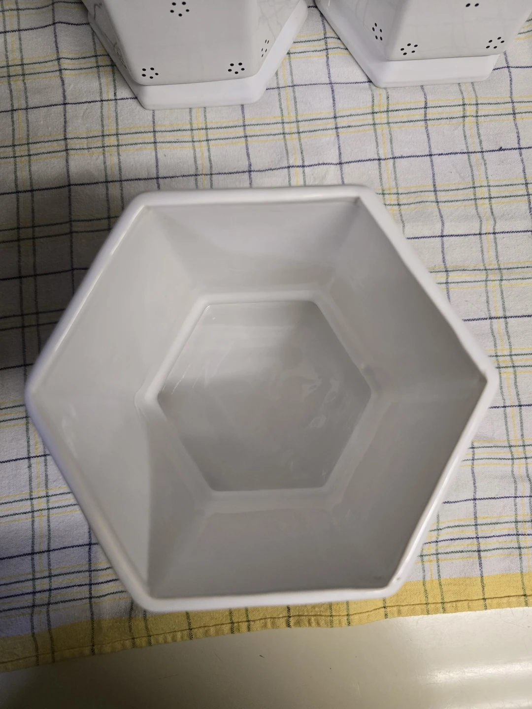 Set of 4 - Ceramic Canisters - photo 3