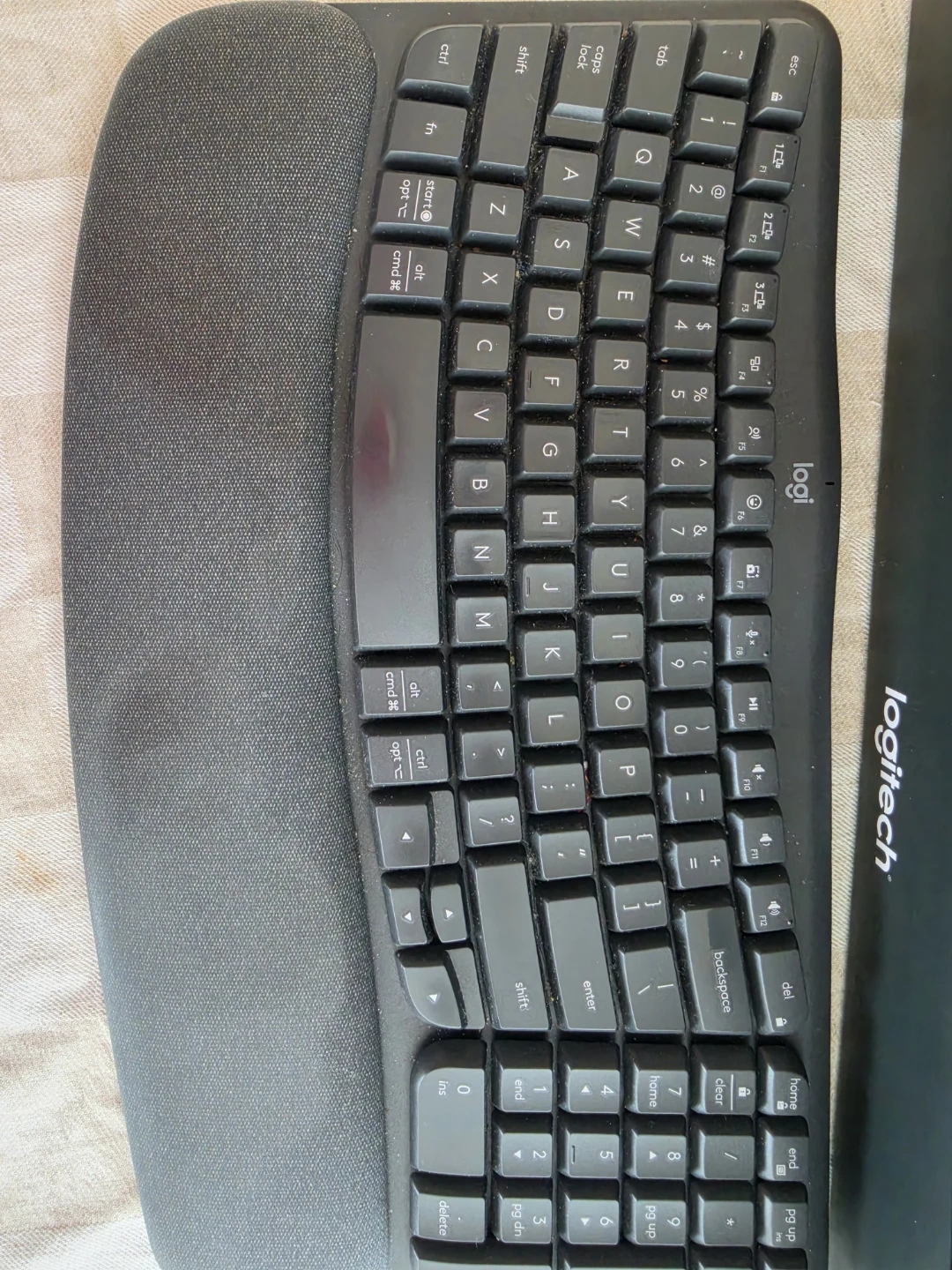 Logitech Wave Keys MK670 Combo Keyboard and Mouse - photo 3
