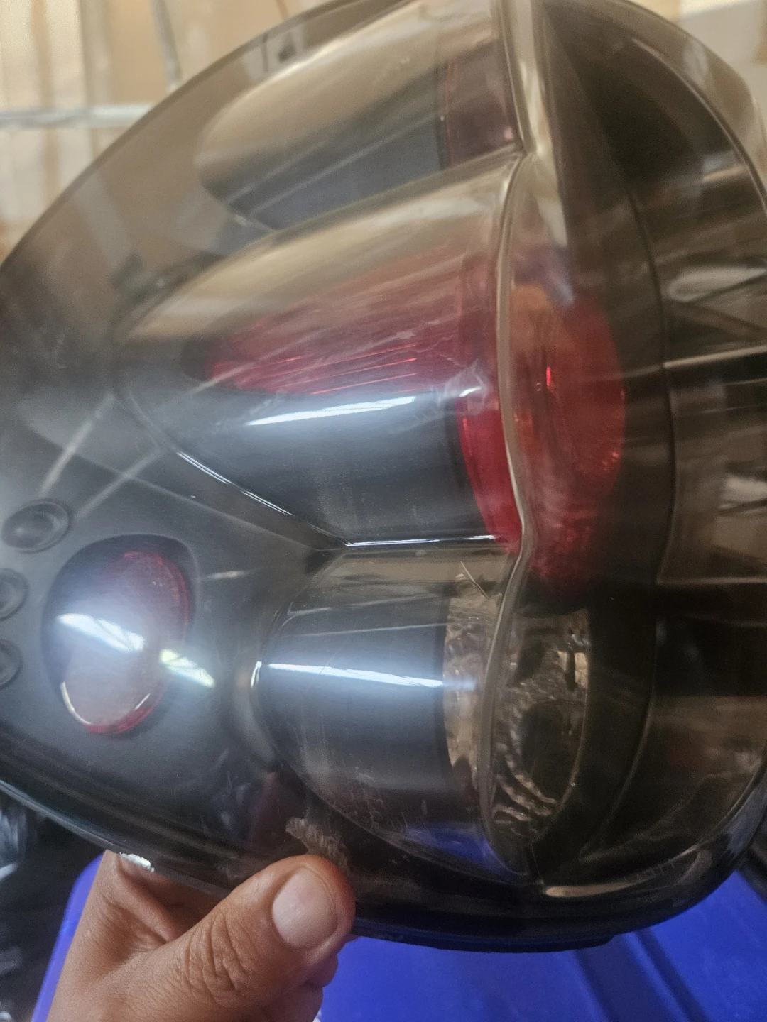 Tail Light Assembly i had on 2006 dodge caravan - photo 2