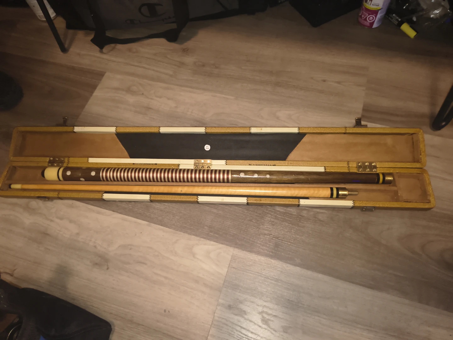 Power Glide Pool Cue Stick with Case
