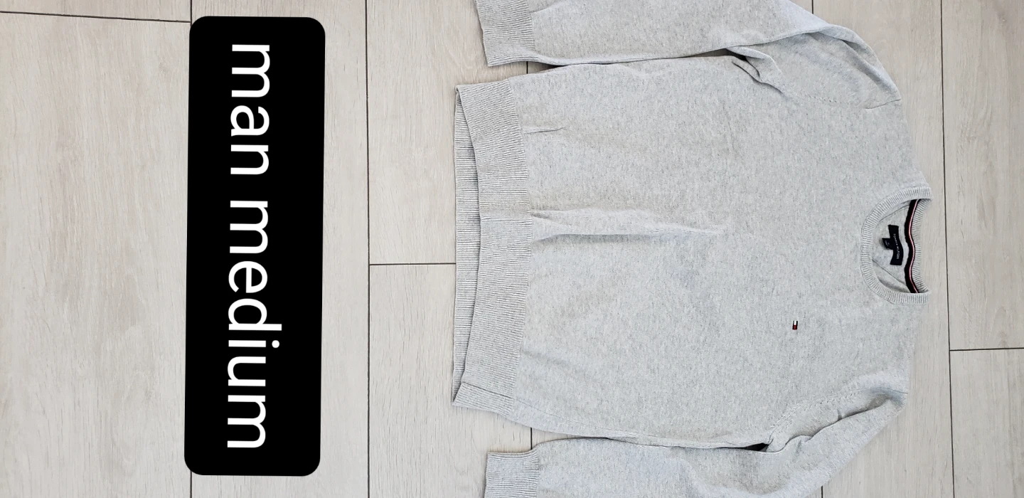 Tommy Hilfiger Men's Grey Crew Neck Sweater Size M