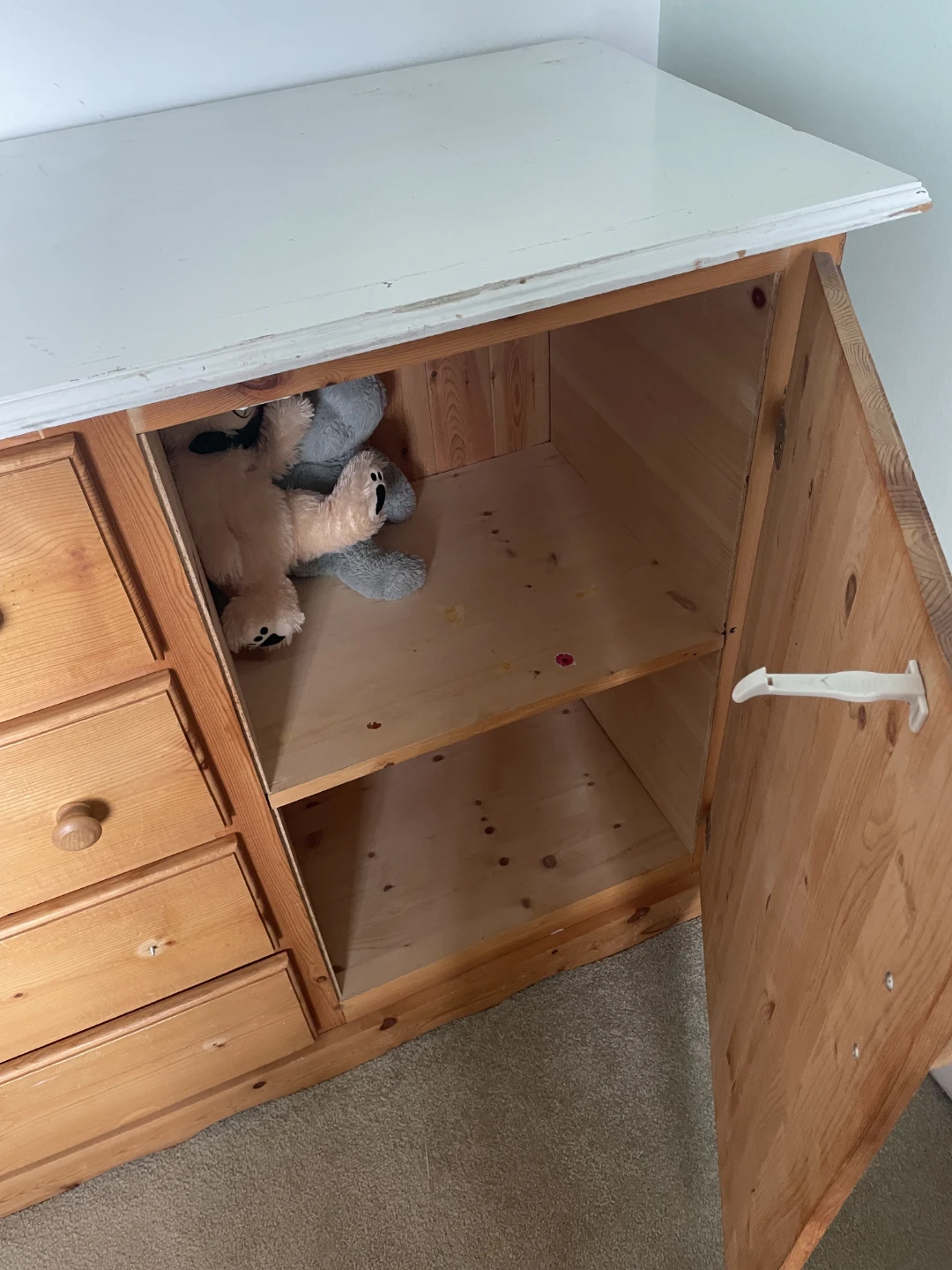 Free solid wood dresser - photo 2