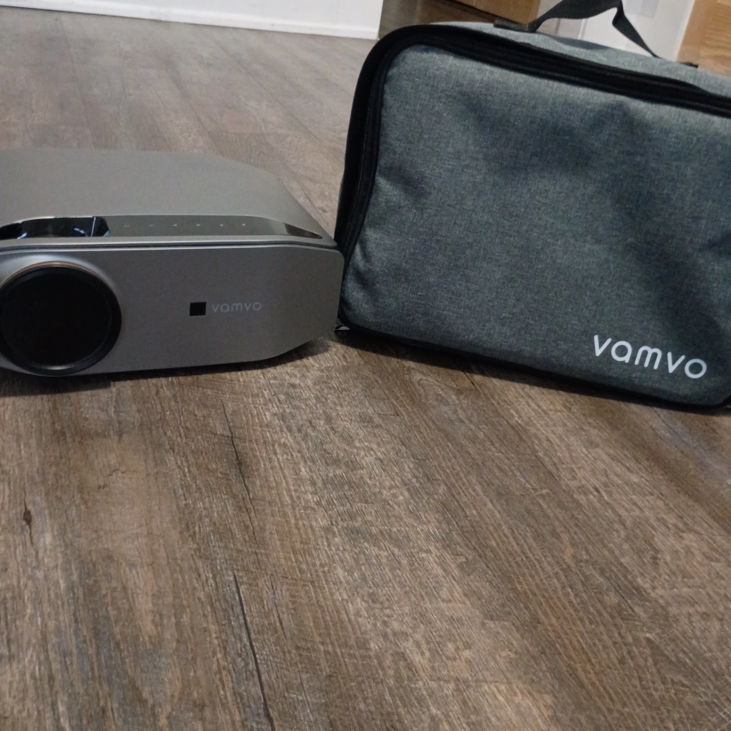 Vamvo Projector with Carrying Case and Cables - photo 3