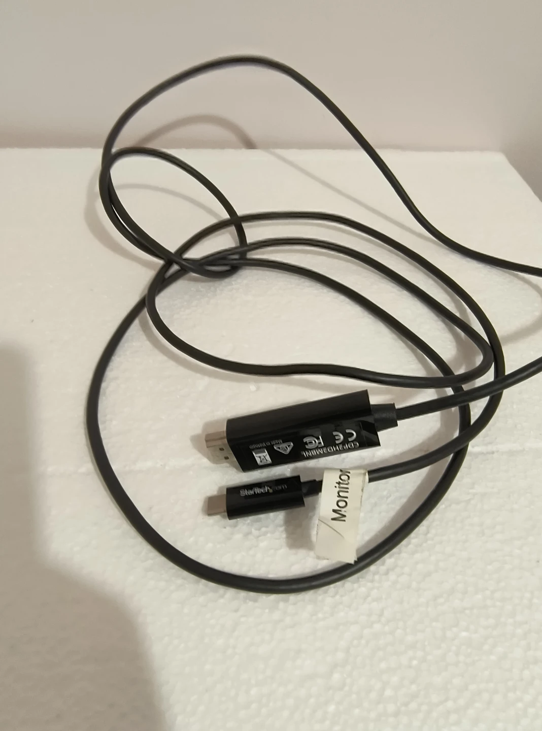StarTech.com USB-C to HDMI Adapter Cable - photo 2
