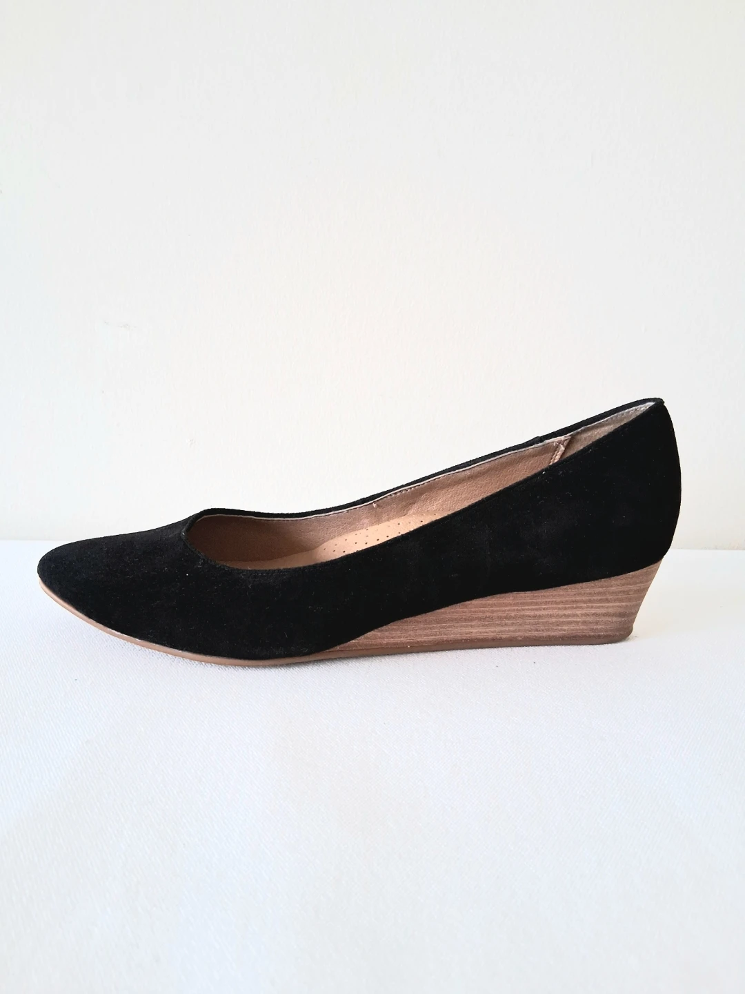 Genuine Leather Suede Wedges 🥿 Women Sz 8M - photo 5