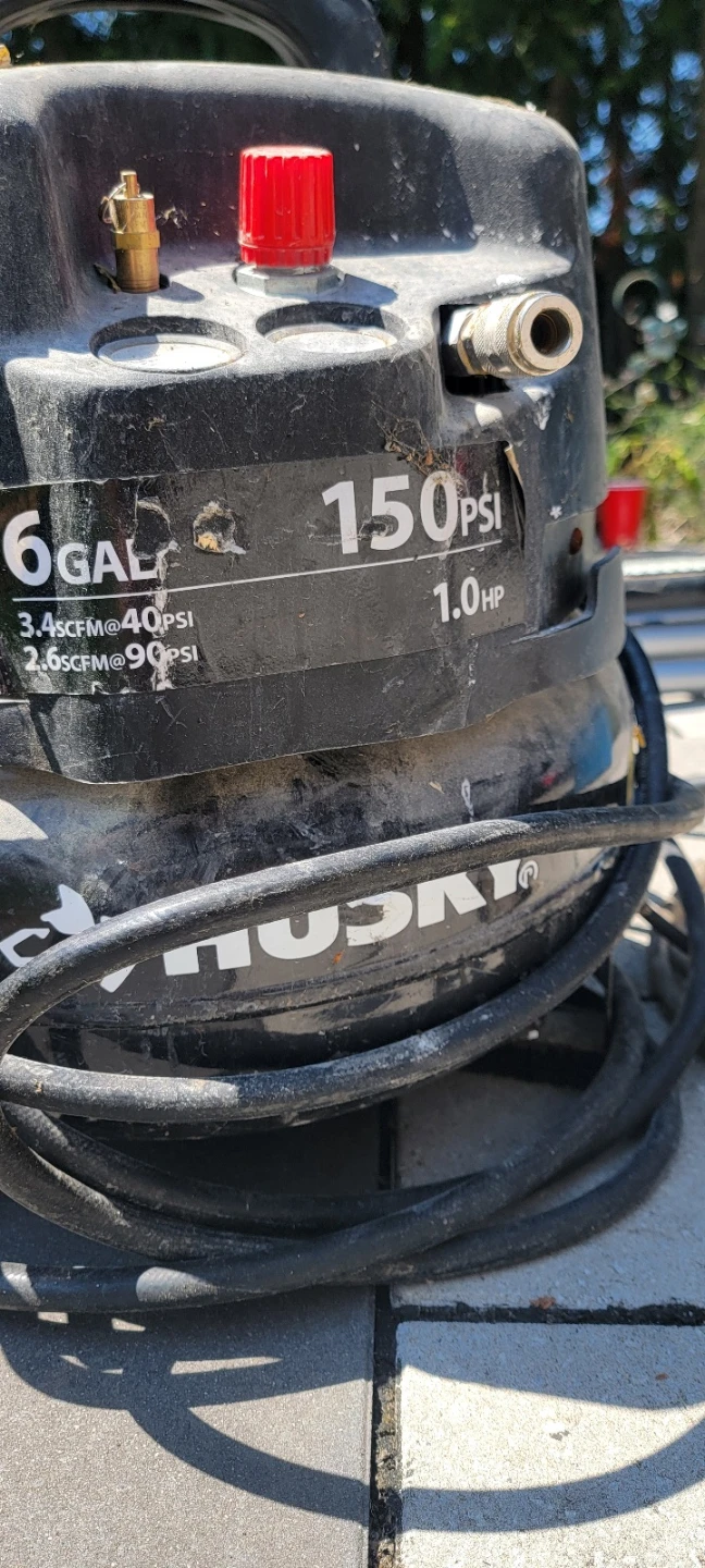 Husky 6 Gallon Air Compressor - photo 2