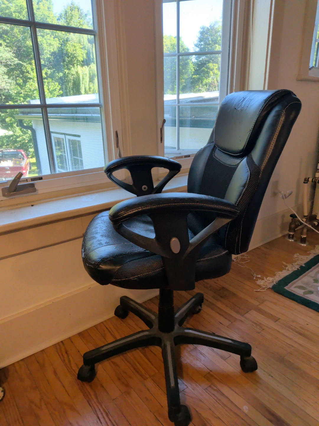 Black Office Chair - photo 3