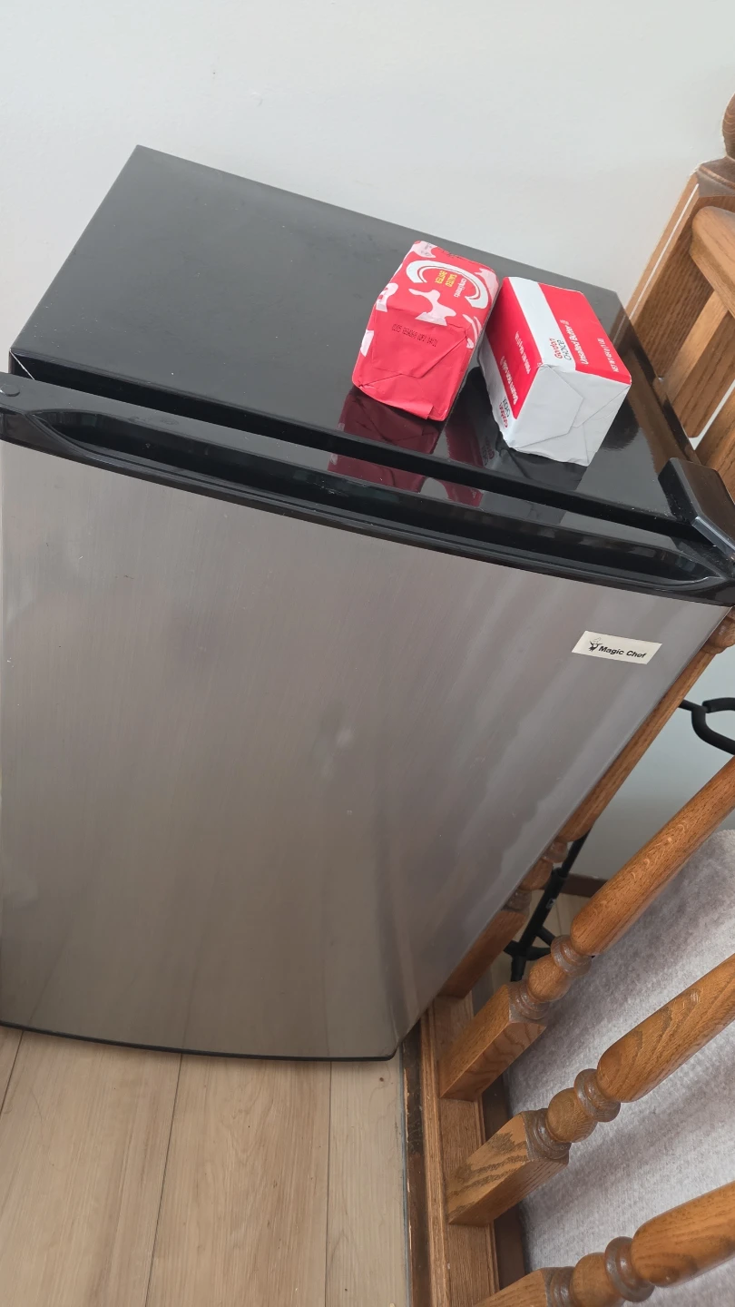 Magic Chef Mini Fridge