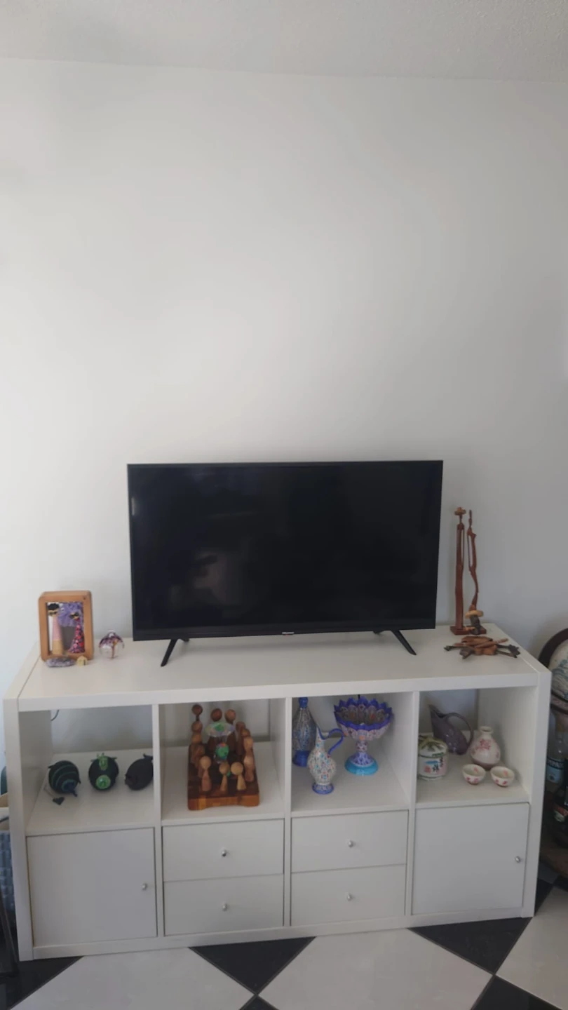 IKEA KALLAX TV Unit - White - photo 3