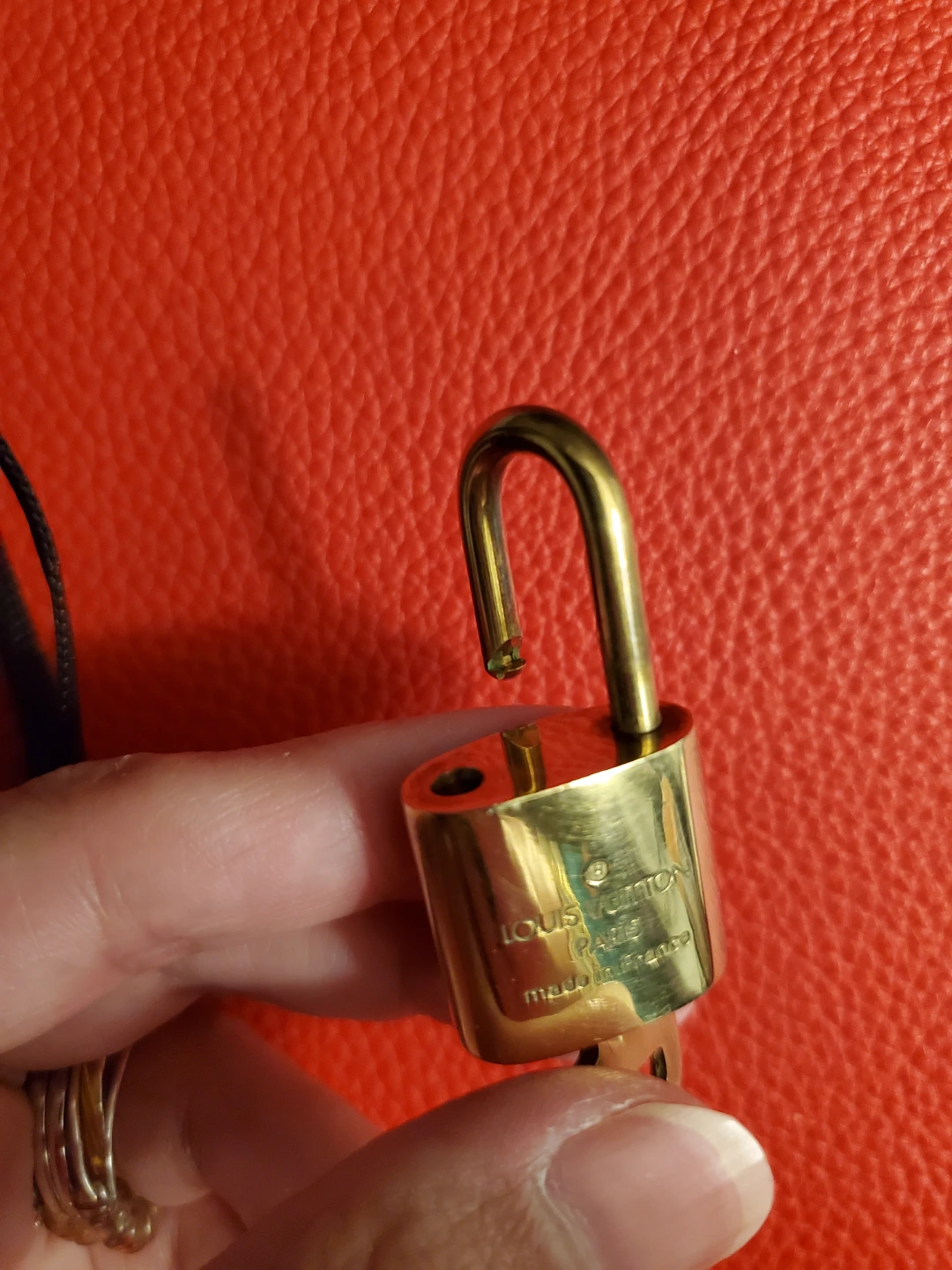 Authentic Louis Vuitton Lock and Key Alma Speedy Bag - photo 5