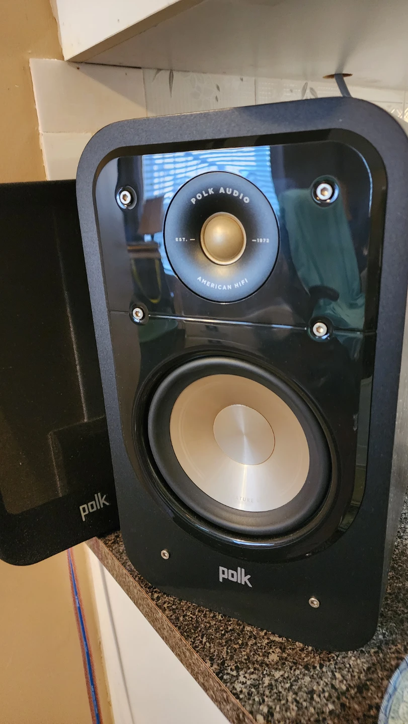 Yamaha RX-V485 AV Receiver & Polk Audio Speakers - photo 3