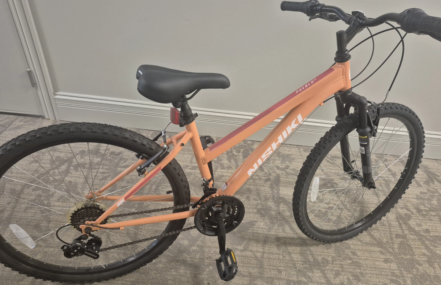 Nishiki Pueblo 26 Inch Mountain Bike in Peach