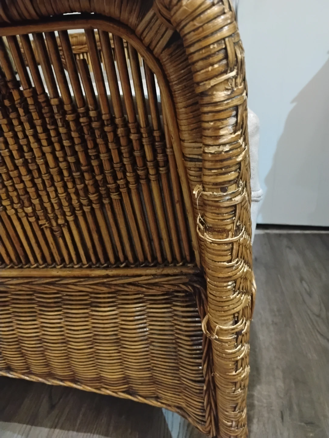 Wicker Accent Chair with Floral Cushion - photo 4