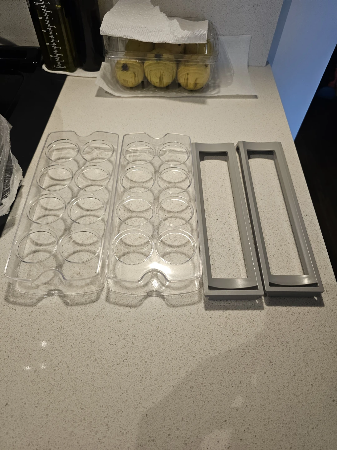 2 Refrigerator Door Bins and Egg Trays