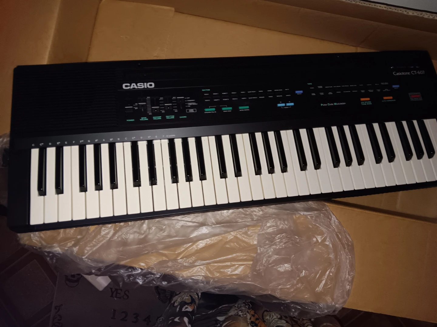 Casio Tone Bank Keyboard CT-607
