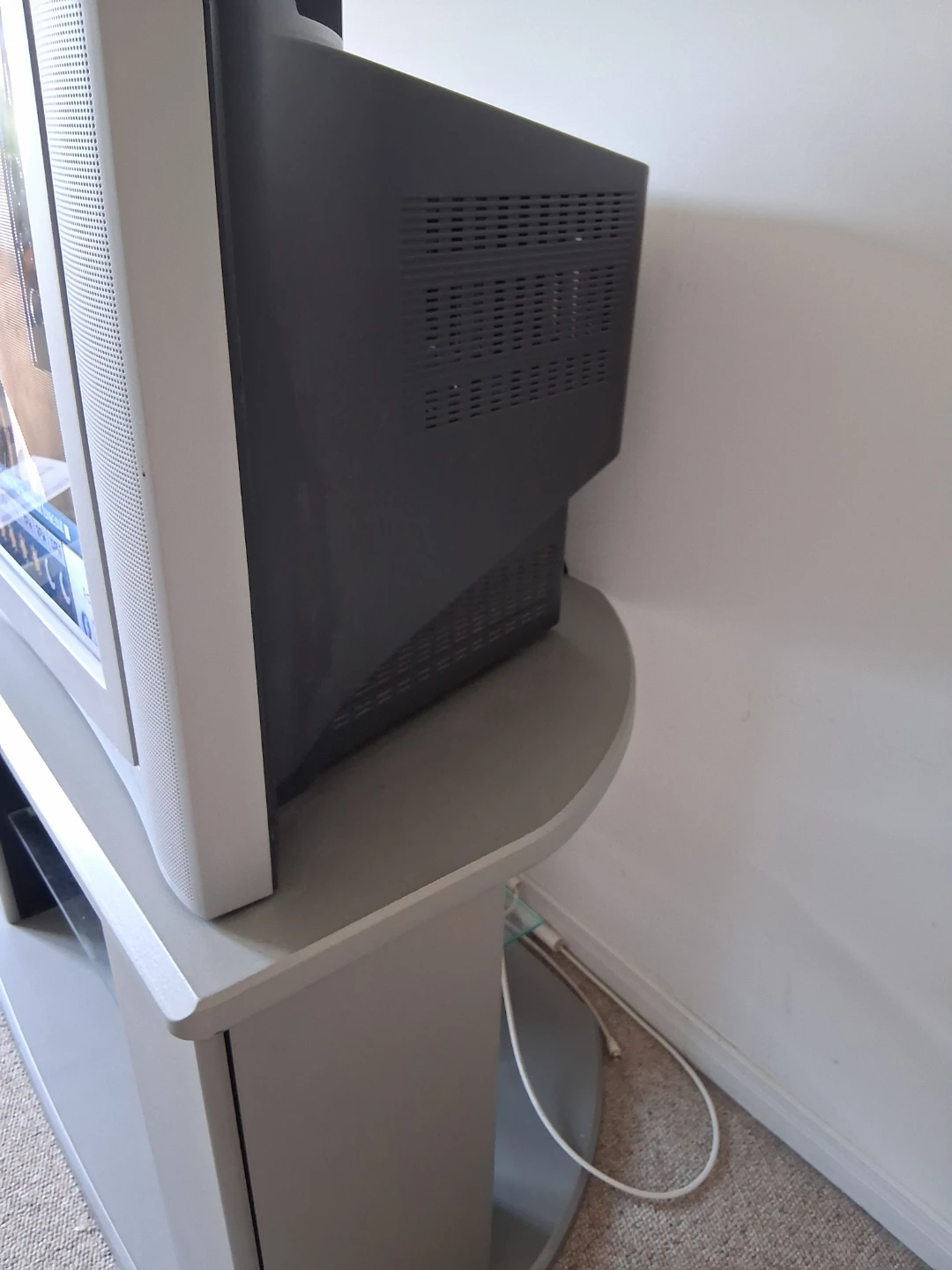 Free TV and Stand - photo 3