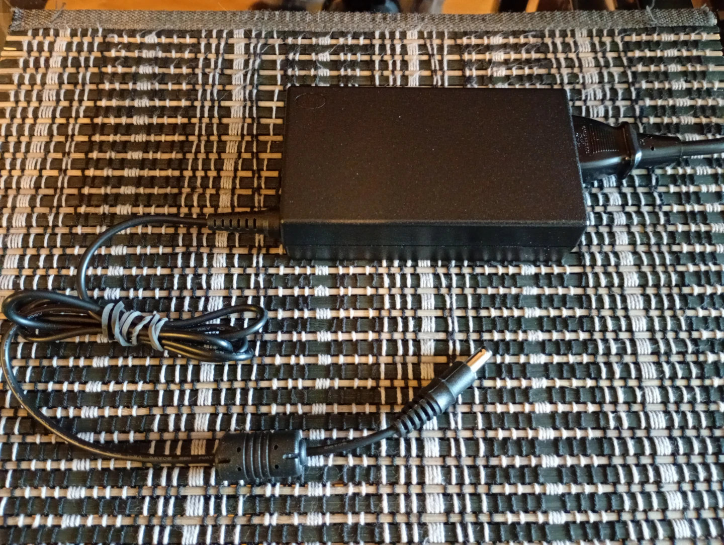 HP Pavilion 27bw Monitor - photo 3