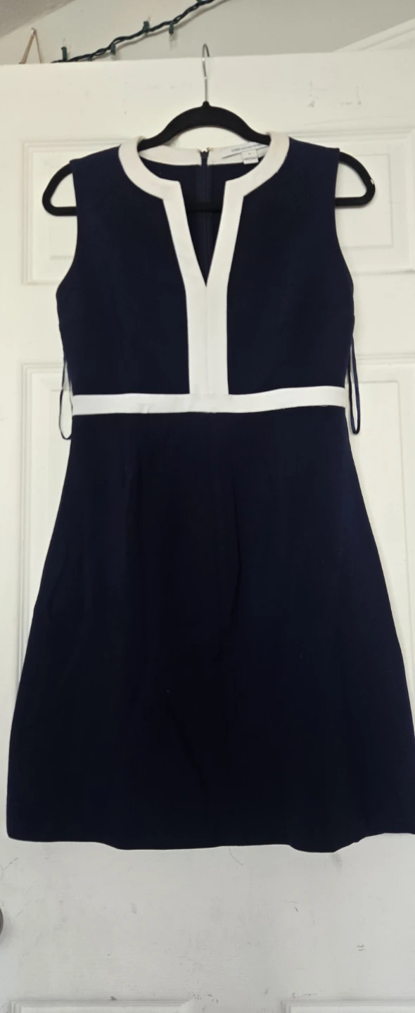 Diane von Furstenberg Navy and White Dress Size 6