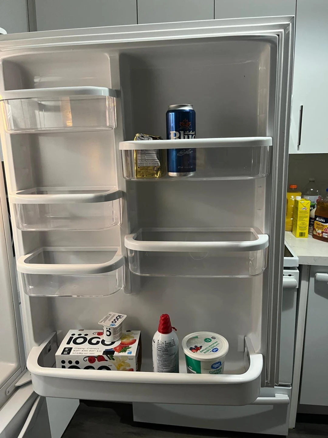 Whirlpool White Refrigerator - photo 3