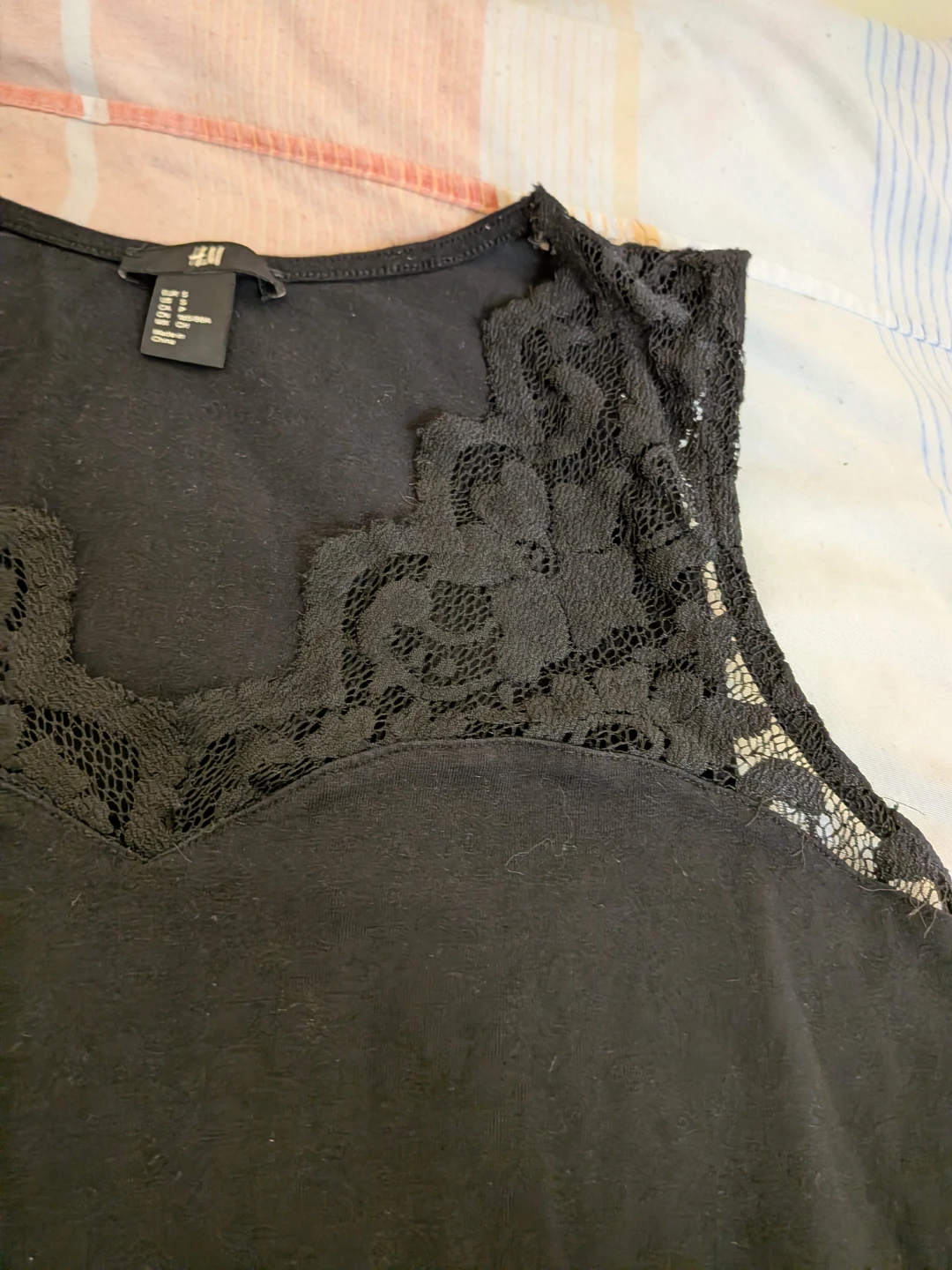 H&M Black Lace Trim Tank Top - photo 2
