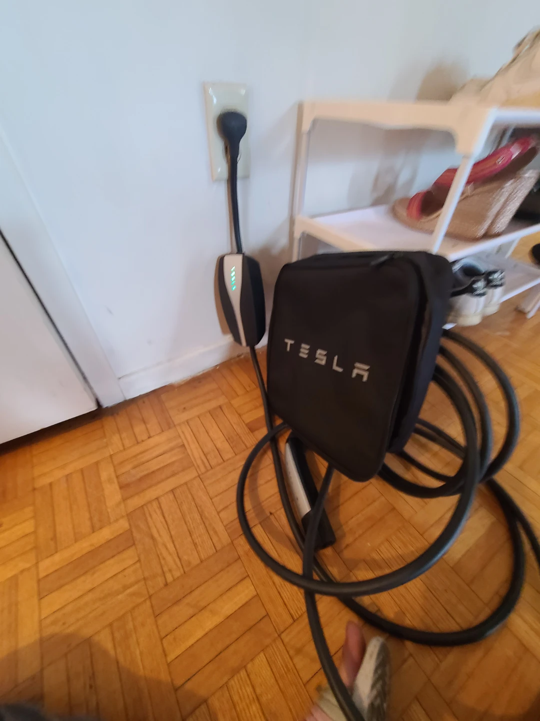 Tesla Mobile Connector - photo 2