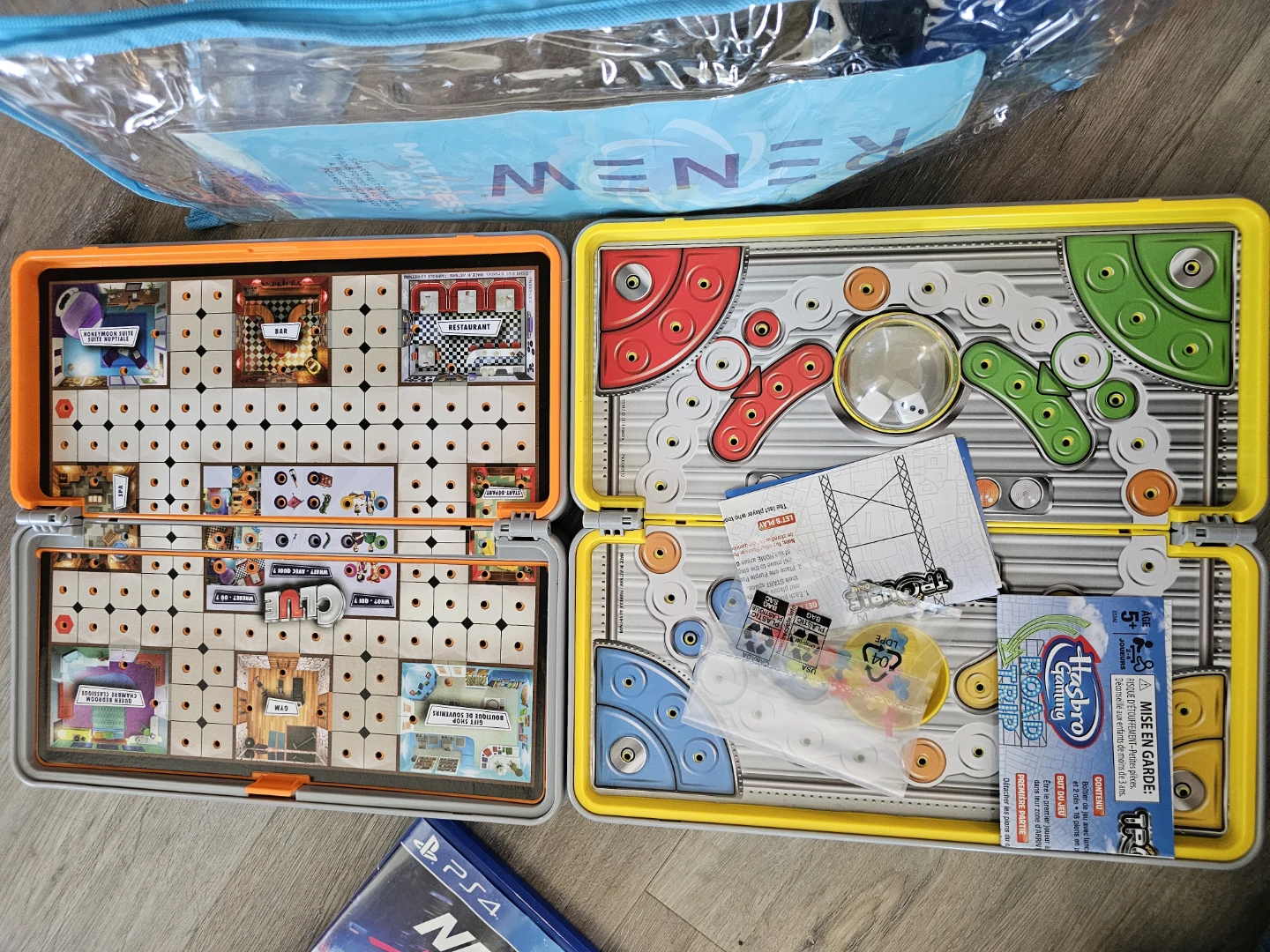 Hasbro Gaming Trouble & Clue Pop-o-Matic Game Set - photo 2