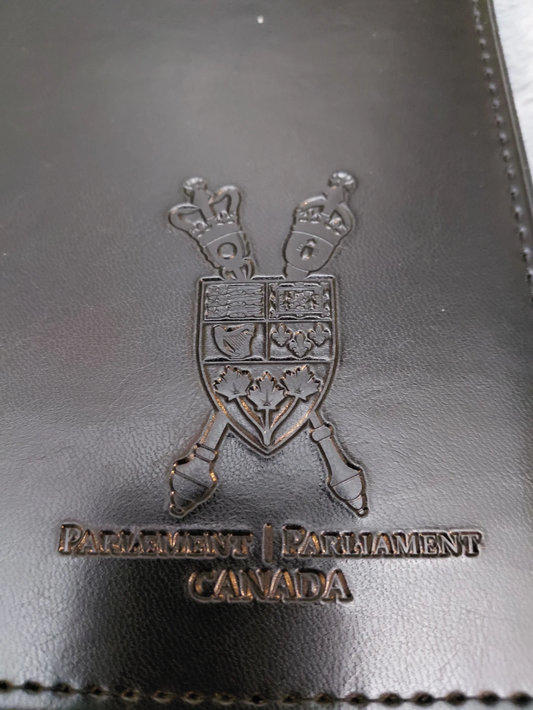 Parliament of Canada Leather Padfolio - photo 2