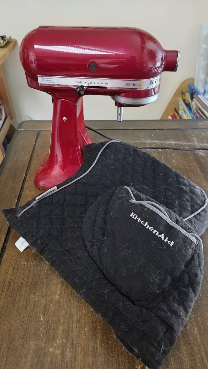 KitchenAid Artisan Stand Mixer – Like New - photo 2