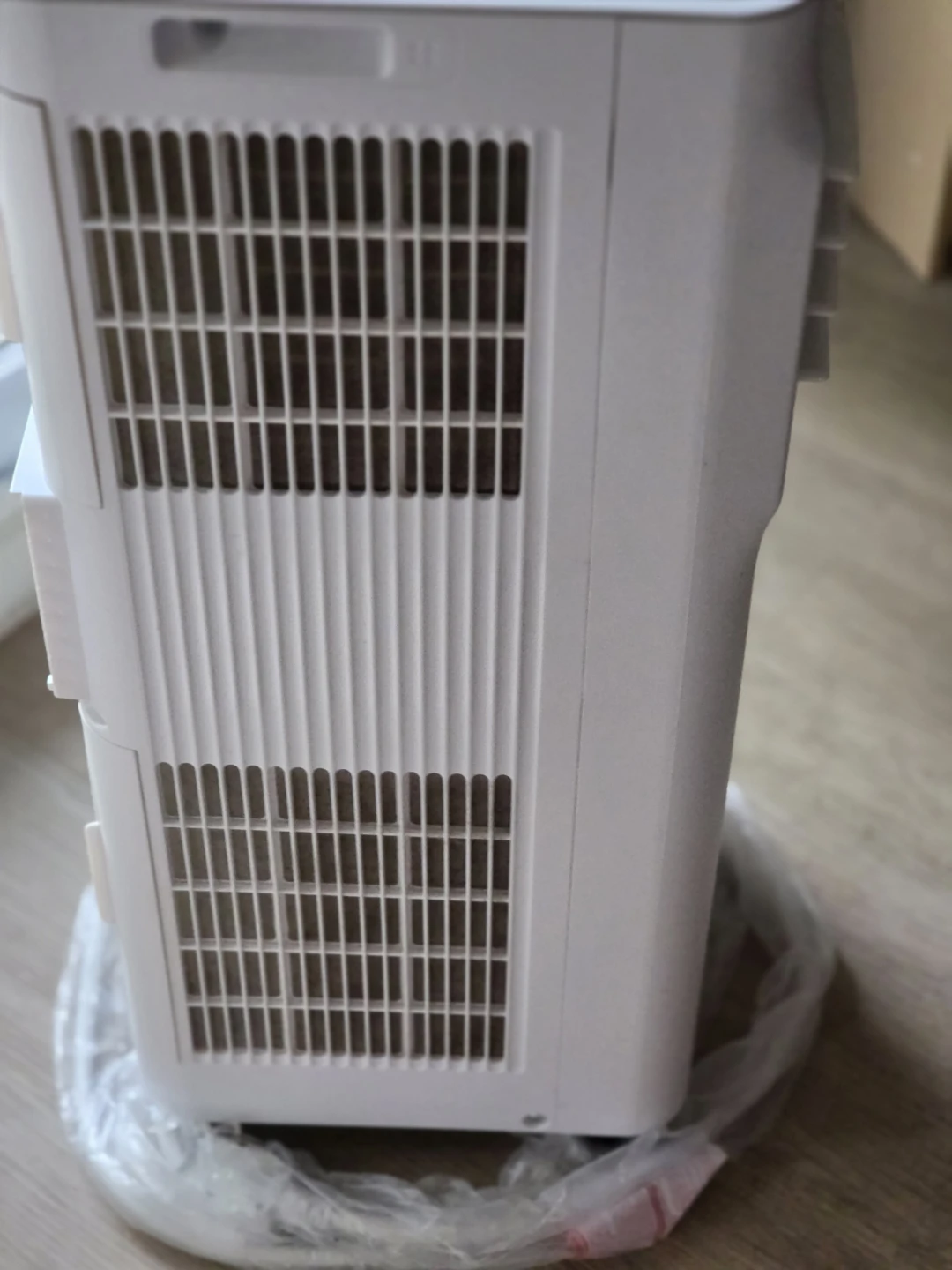 Midea Portable Air Conditioner - photo 4