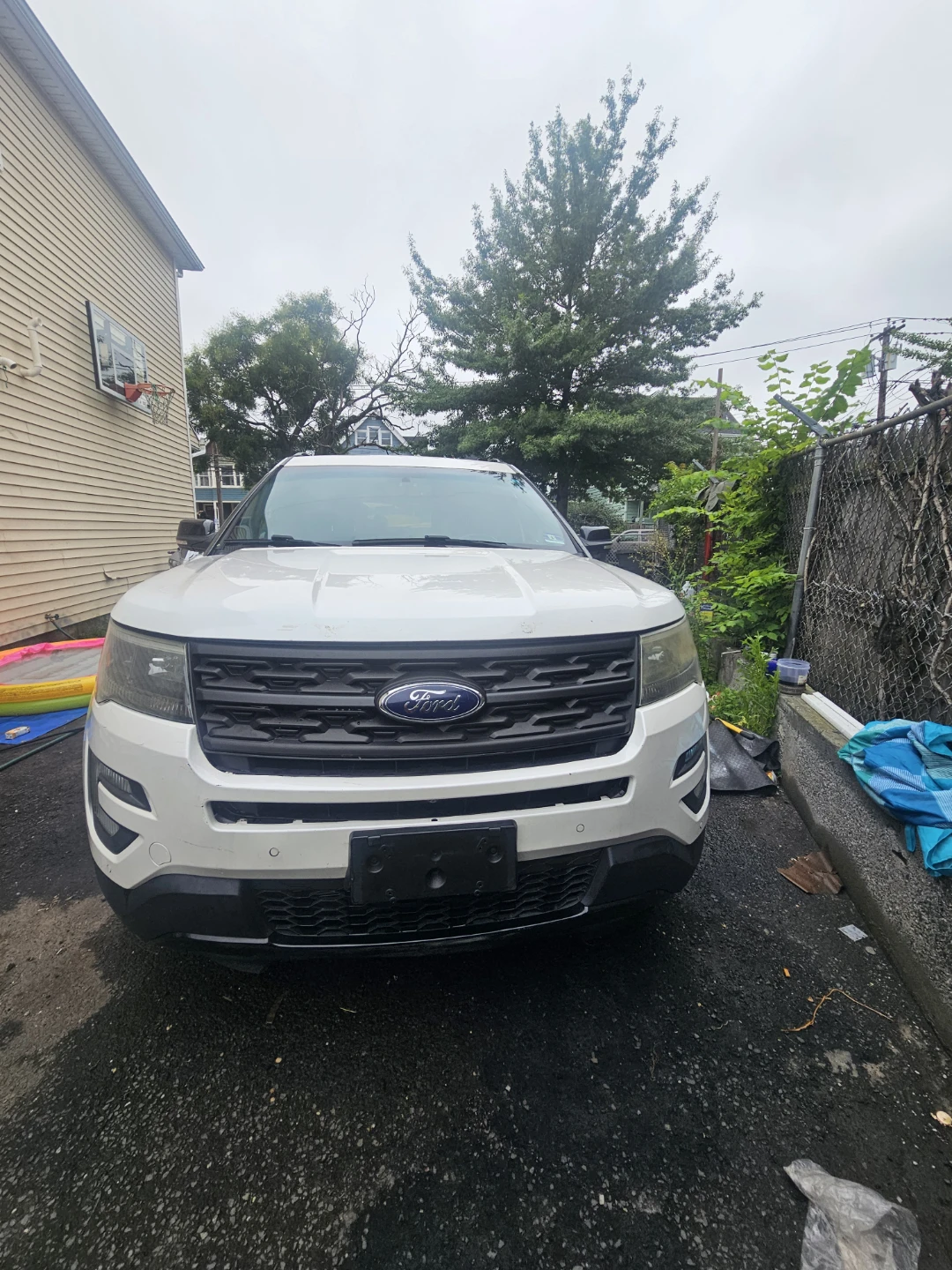 White Ford Explorer SUV