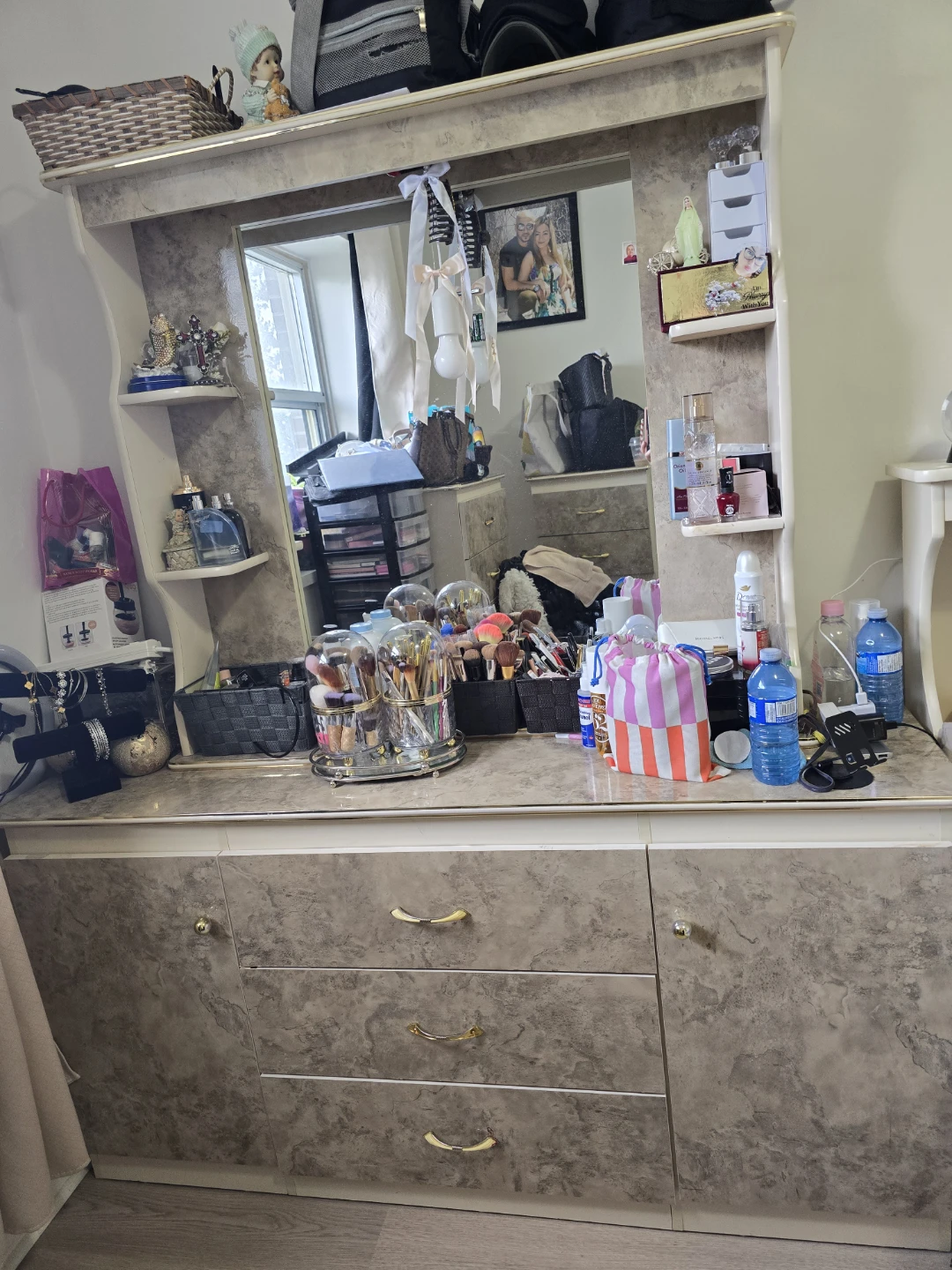 5-Drawer Dresser with Mirror Vanity - photo 4