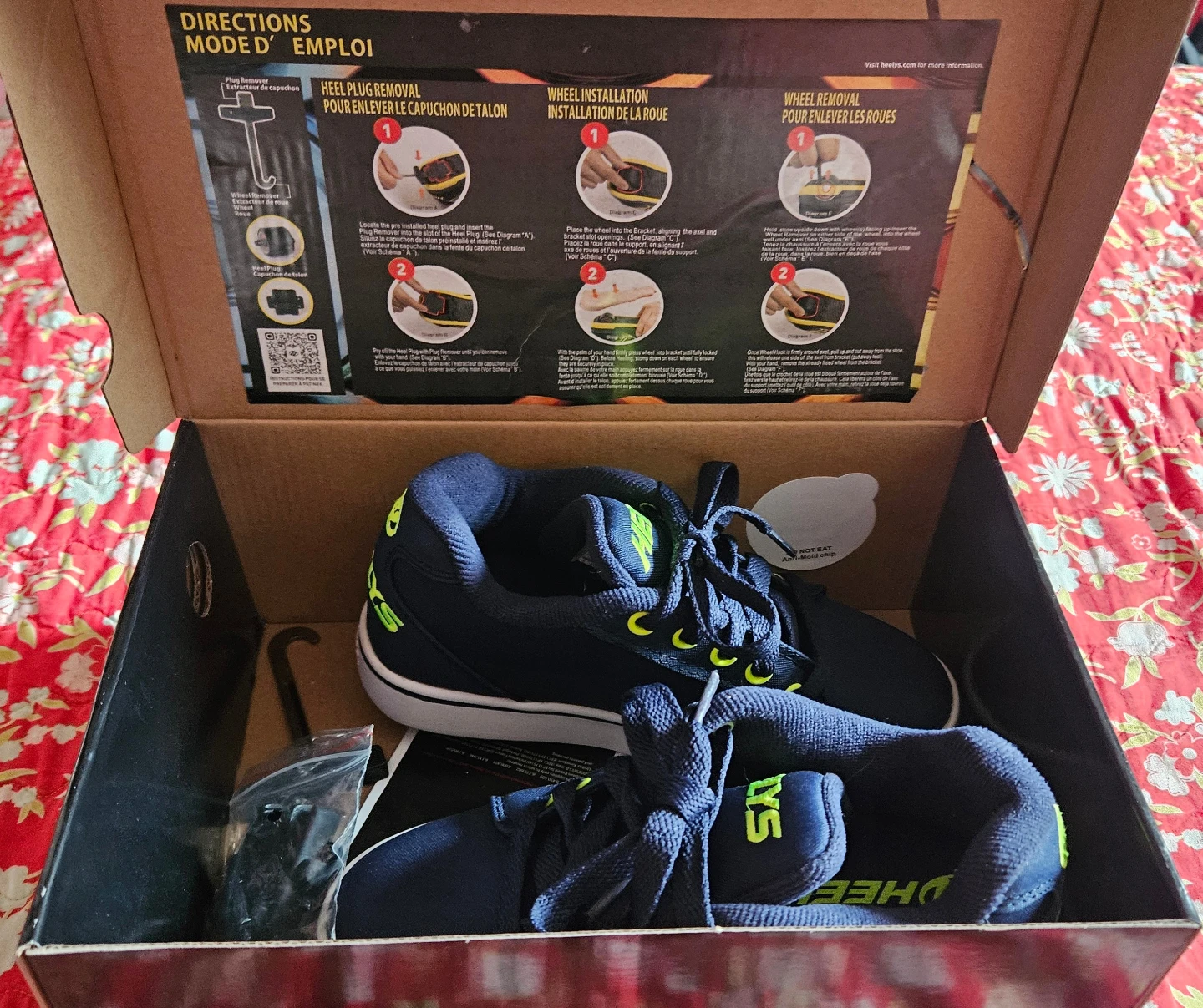 Kids Heelys Size 1 - photo 4