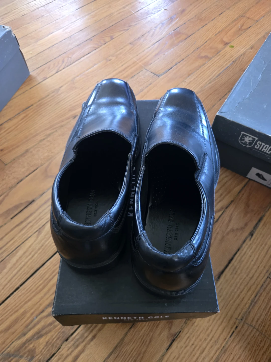 Kenneth Cole Black Leather Slip-On Dress Shoes - photo 3