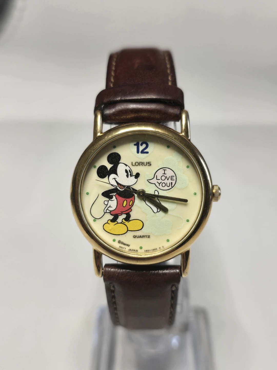 Disney Lorus Mickey Mouse Quartz Glow in the dark watch 29mm