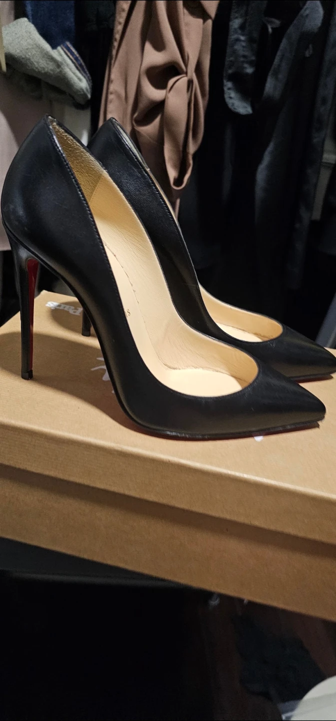 Christian Louboutin Black Leather pigalle Pumps Size 36 - photo 2