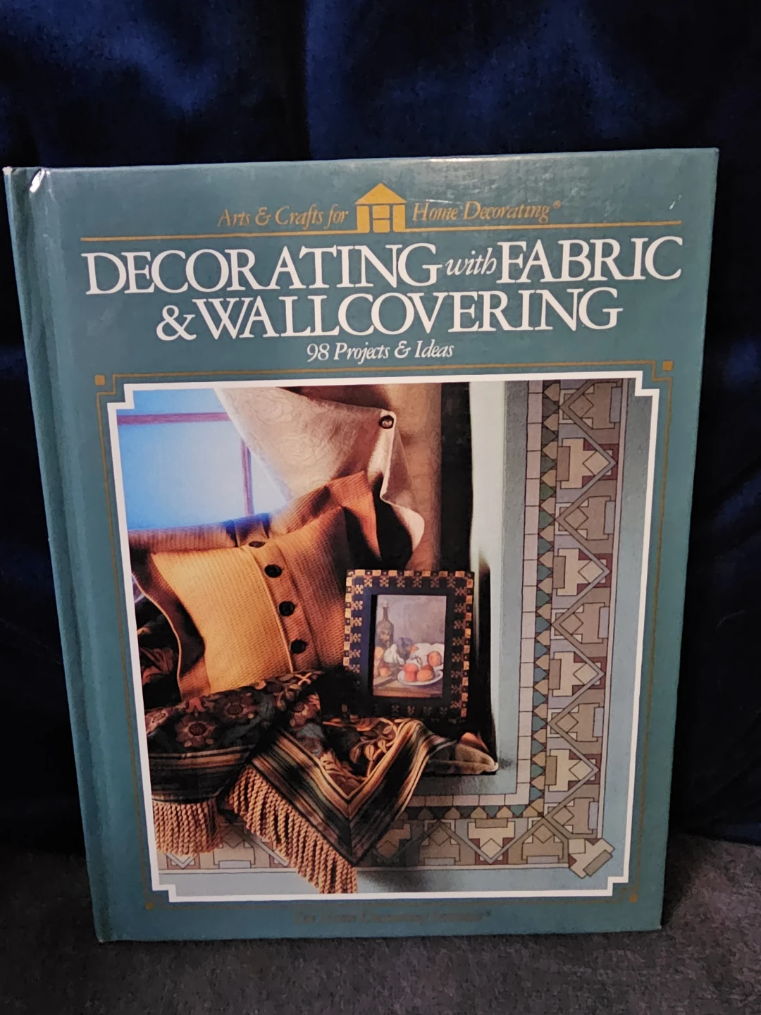Decorating with Fabric & Wallcovering Book