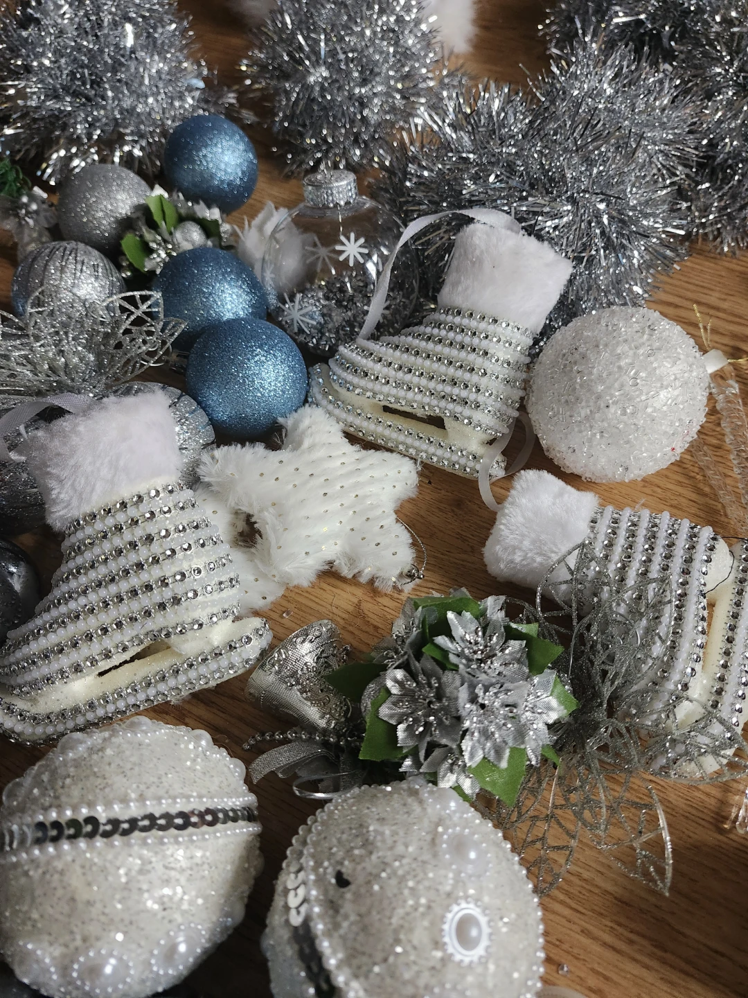 Christmas Tree Ornaments and Angel Light up Topper - photo 3