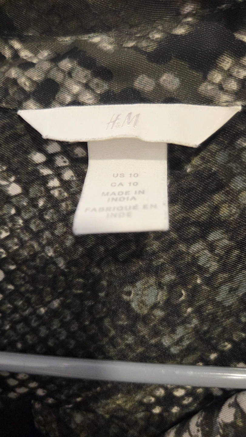 H&M Snake Print Button-Up Shirt - photo 2