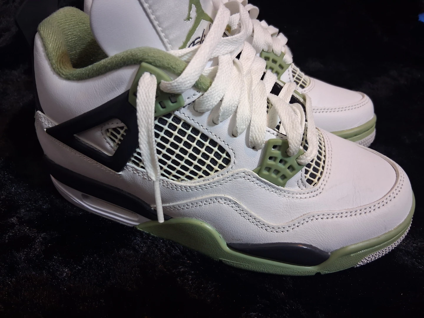 Air Jordan 4 Retro Shoes