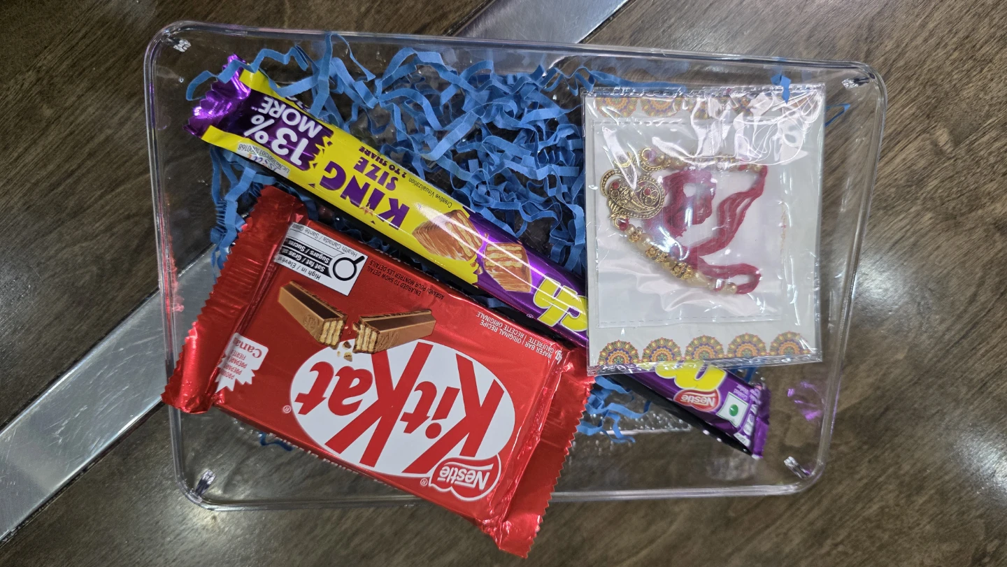 Gift Box with Kit Kat, King Size Chocolate Bar, Walnuts & Rakhi - photo 3