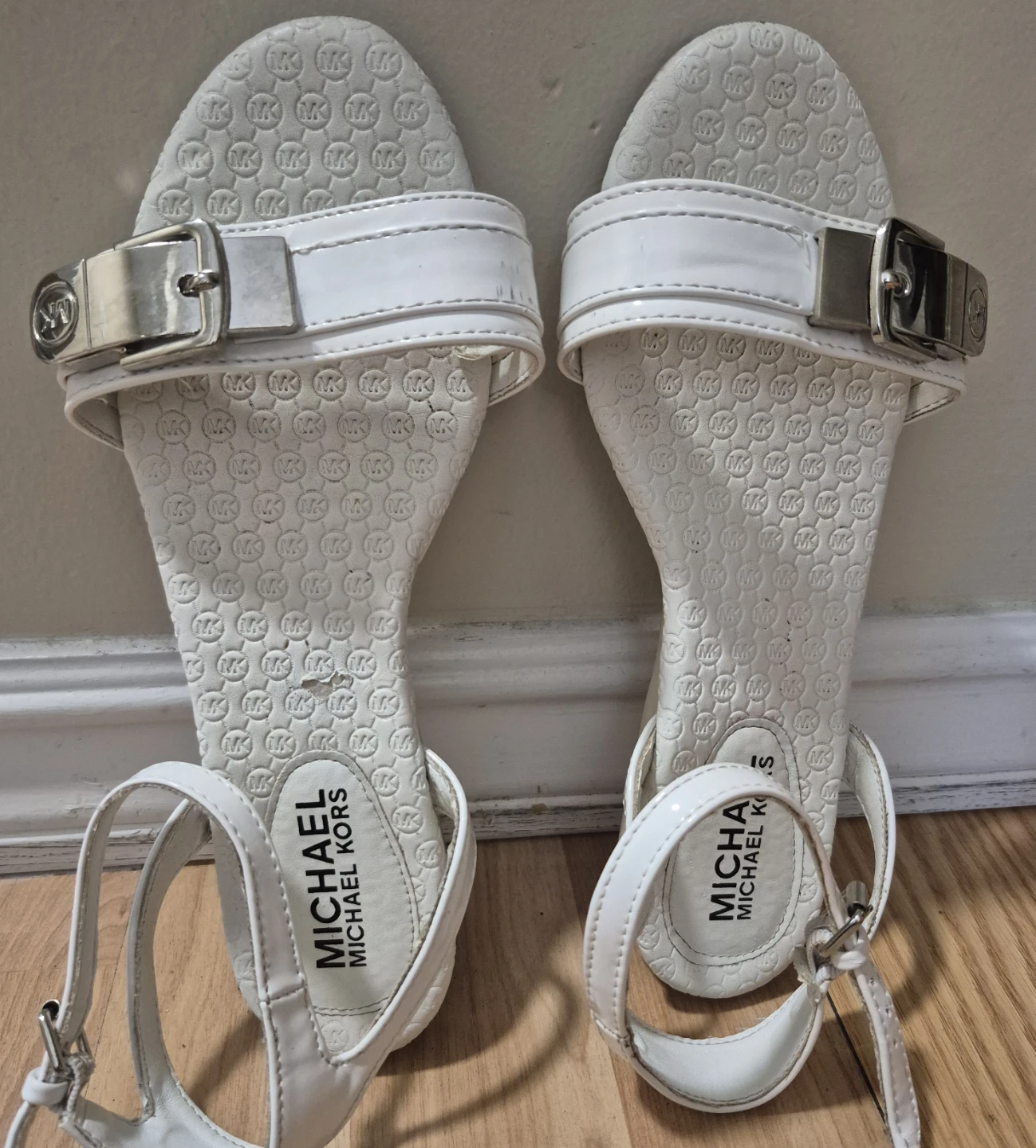 Michael Kors White Sandals US4 - photo 2
