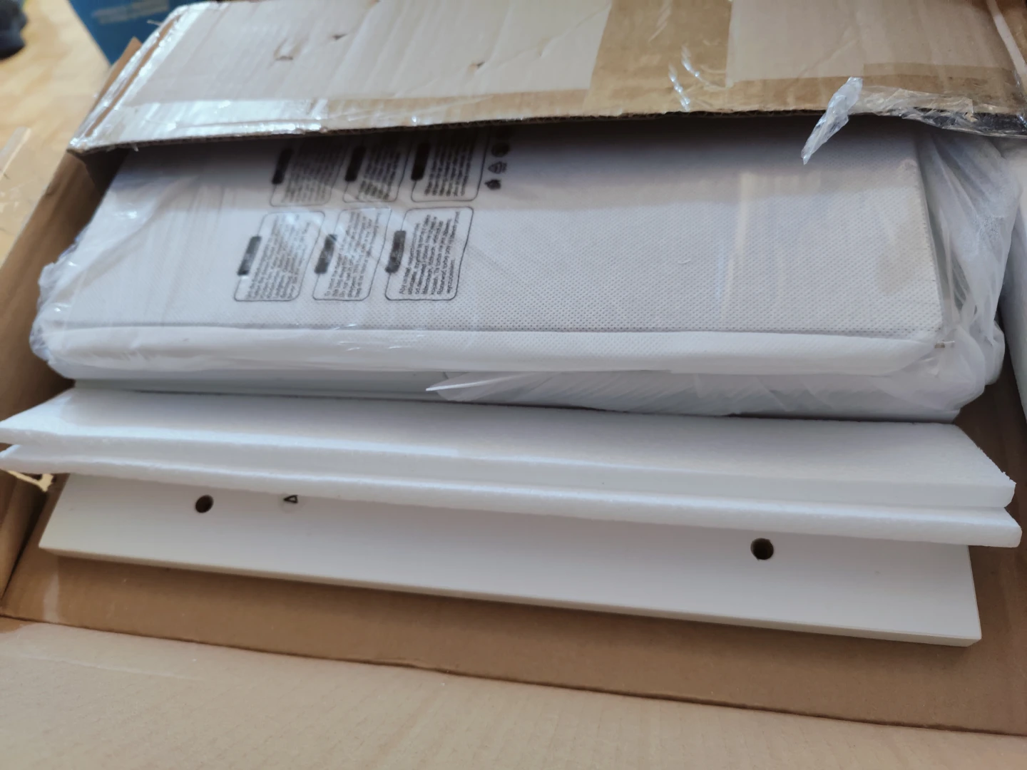 BNIB Floating Nightstand with Drawer - photo 3