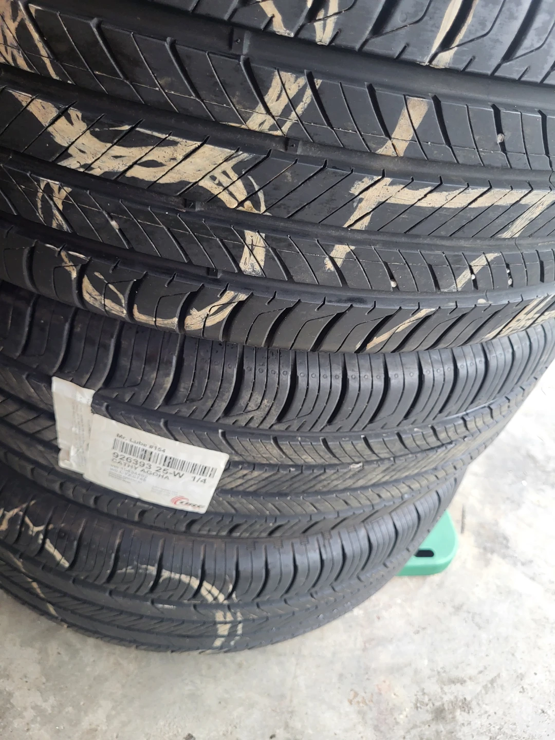 Four 255 65 18 Hankook all season practically New - photo 2