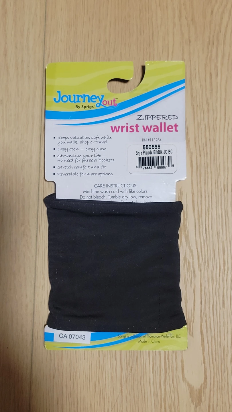 Journey out by Sprigs Zippered Wrist Wallet - photo 2