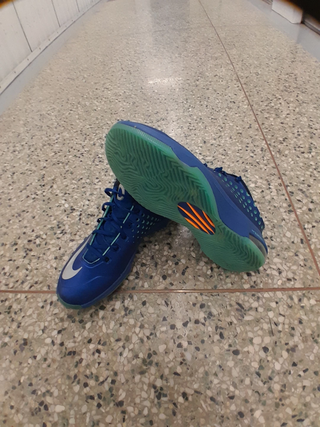Nike Zoom Running Shoes Men's Size 10 - photo 2